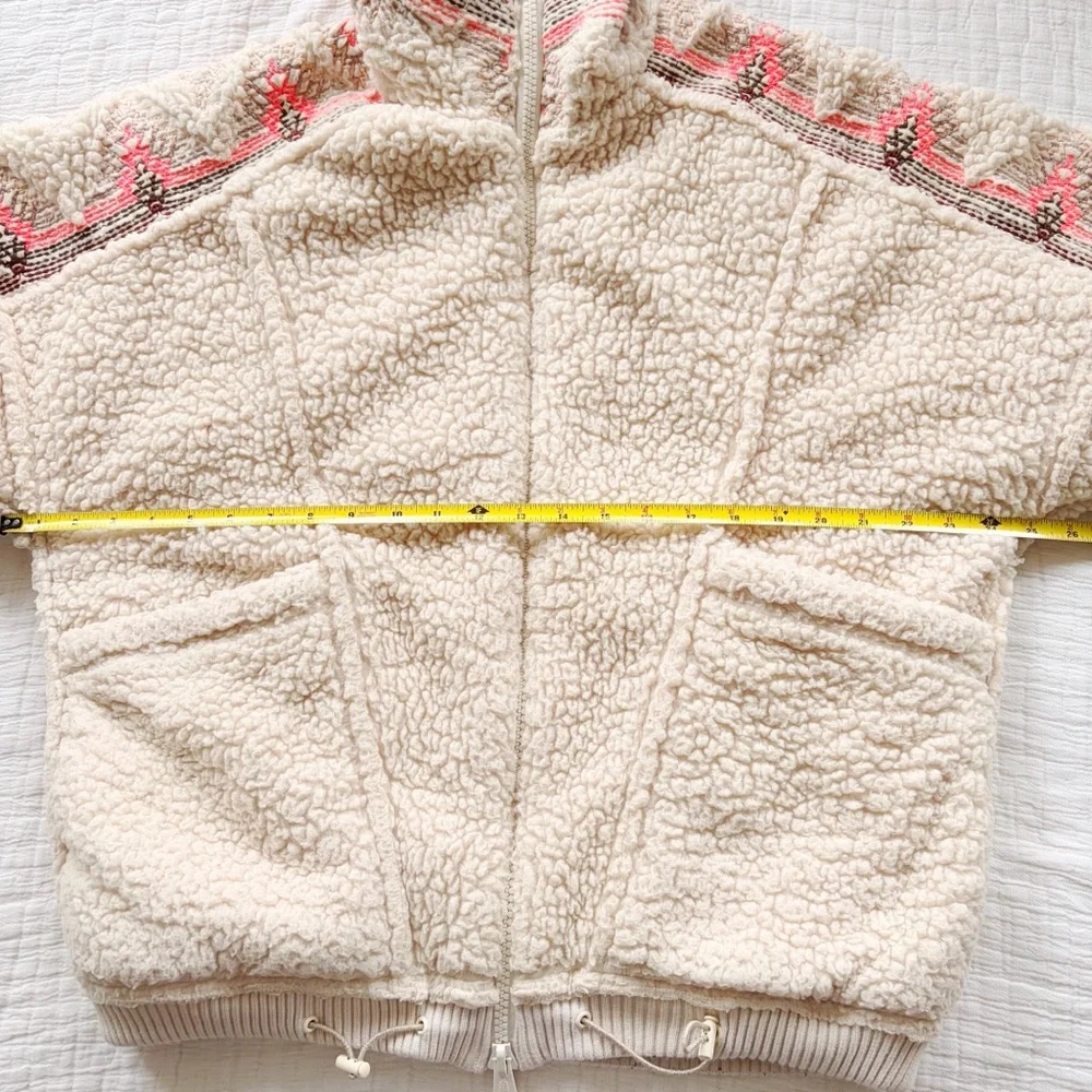 Free People Lodge Livin Sherpa Plush Fleece Soft Oversized Embroidered Jacket ML - Picture 10 of 11